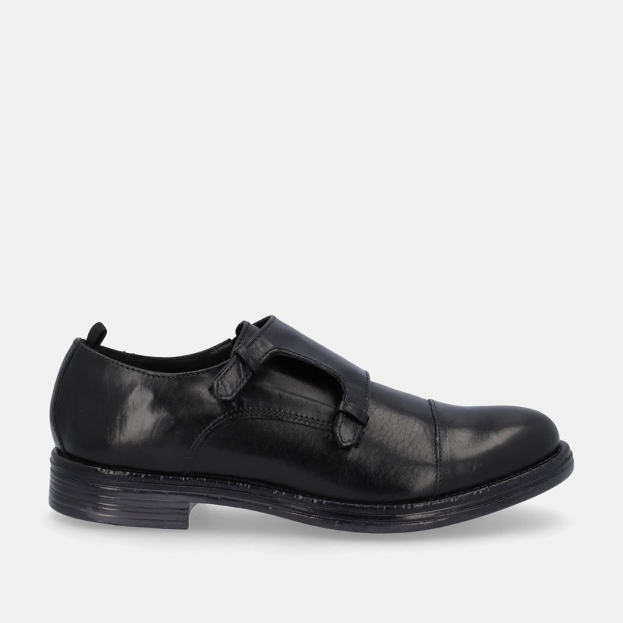 Man STUDIO MODE | Shoes With Buckle