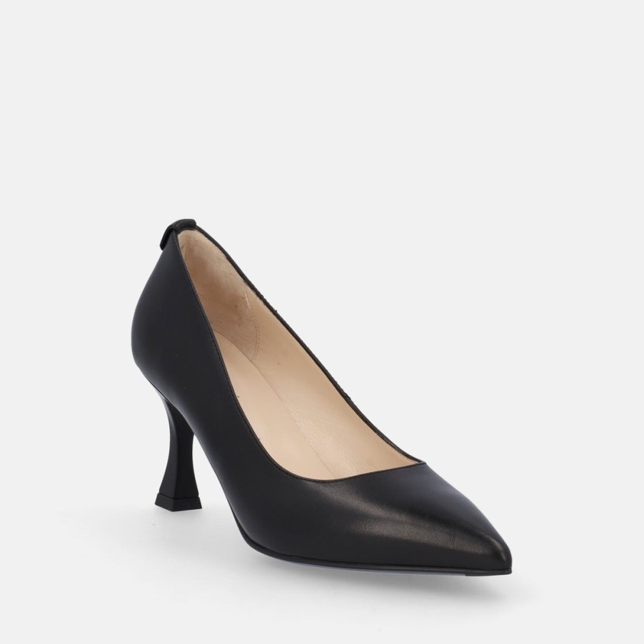 Woman BLACK GARDENS | Nero Giardini Pumps